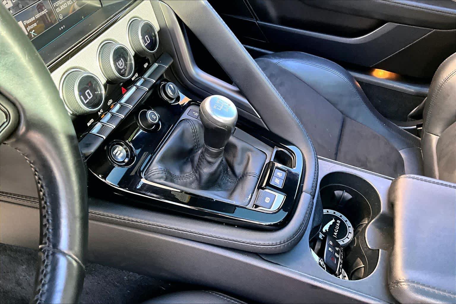 Used 2016 Jaguar F-TYPE Coupe RWD image 13