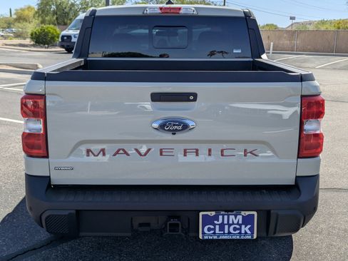Used 2024 Ford Maverick Lariat FWD image 3