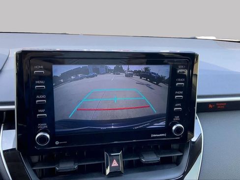 Used 2021 Toyota Corolla LE FWD image 28