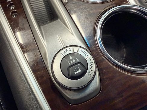 Used 2015 Nissan Pathfinder SL w/ SL Premium Package image 41