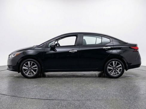 Used 2025 Nissan Versa SV image 5