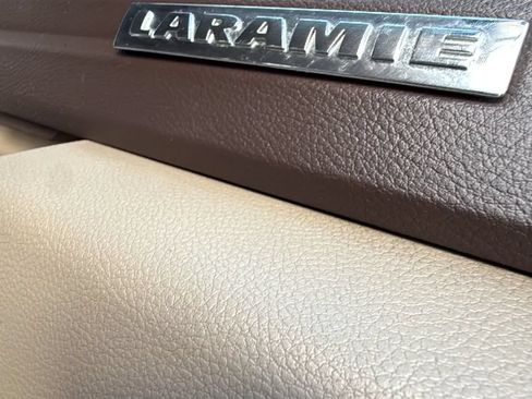 Used 2011 RAM 1500 Laramie AWD/4WD image 16
