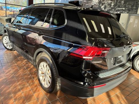 Used 2020 Volkswagen Tiguan S image 7