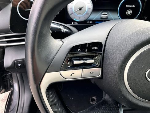 Used 2021 Hyundai Elantra SEL w/ Convenience + Premium Package image 23