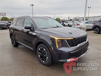 New 2025 Kia Sorento S w/ Panoramic Sunroof Package