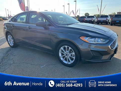 Used 2020 Ford Fusion SE FWD image 3