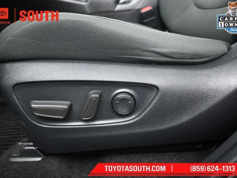 Used 2022 Toyota RAV4 XLE w/ Convenience Package AWD/4WD image 21