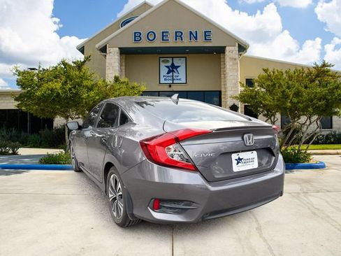 Used 2018 Honda Civic EX-T image 3