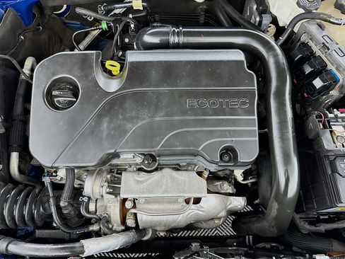 Used 2023 Chevrolet Malibu RS FWD image 38
