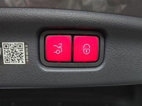 Used 2024 Mercedes-Benz C 300 C 300 image 16