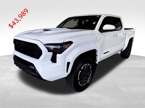Certified 2024 Toyota Tacoma TRD Sport w/ TRD Sport Premium Package image 4