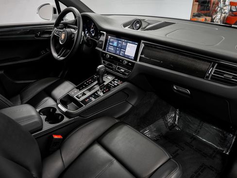 Used 2022 Porsche Macan GTS AWD/4WD image 27