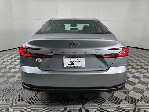 Used 2025 Toyota Camry LE image 9