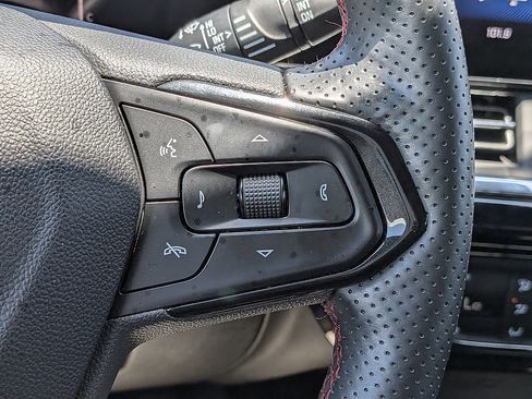 Certified 2025 Chevrolet Trax RS w/ Driver Confidence Package FWD image 46