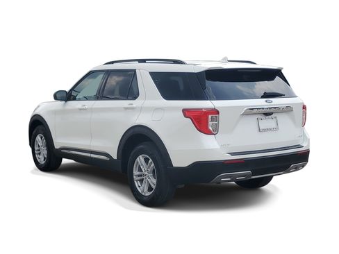 Used 2024 Ford Explorer XLT w/ Equipment Group 202A AWD/4WD image 4