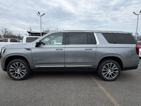 New 2026 GMC Yukon XL Denali image 4