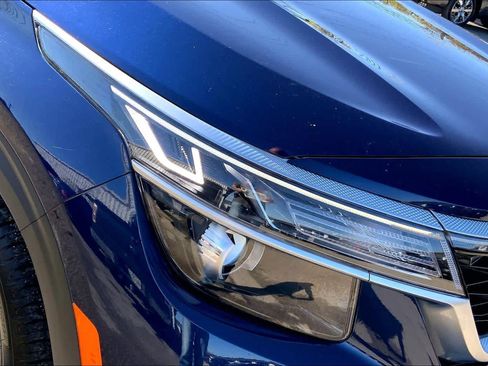 Used 2023 Kia Seltos S image 25