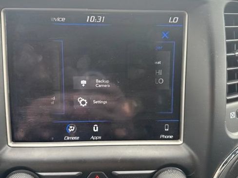 Used 2018 Jeep Grand Cherokee Altitude AWD/4WD image 14