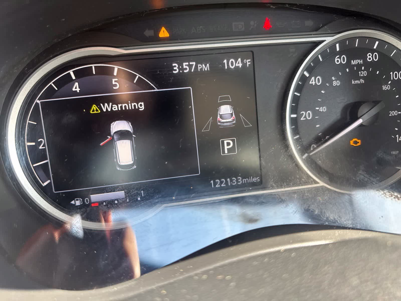 Used 2019 Nissan Kicks SR w/ SR Premium Package FWD image 10