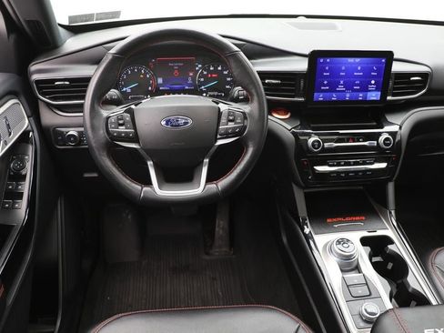 Used 2022 Ford Explorer ST-Line w/ Class IV Trailer Tow Package image 13