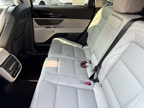 New 2026 Lincoln Nautilus Premier w/ Jet Appearance Package AWD/4WD image 16