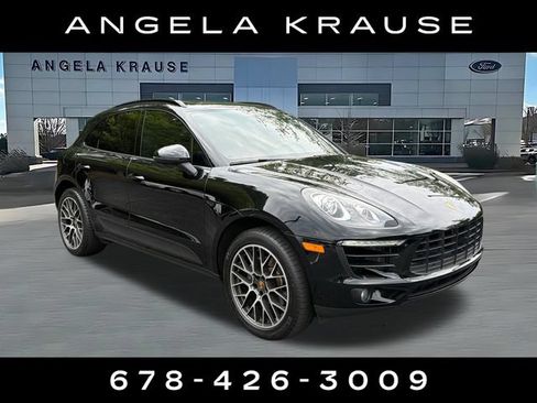 Used 2018 Porsche Macan AWD/4WD image 1