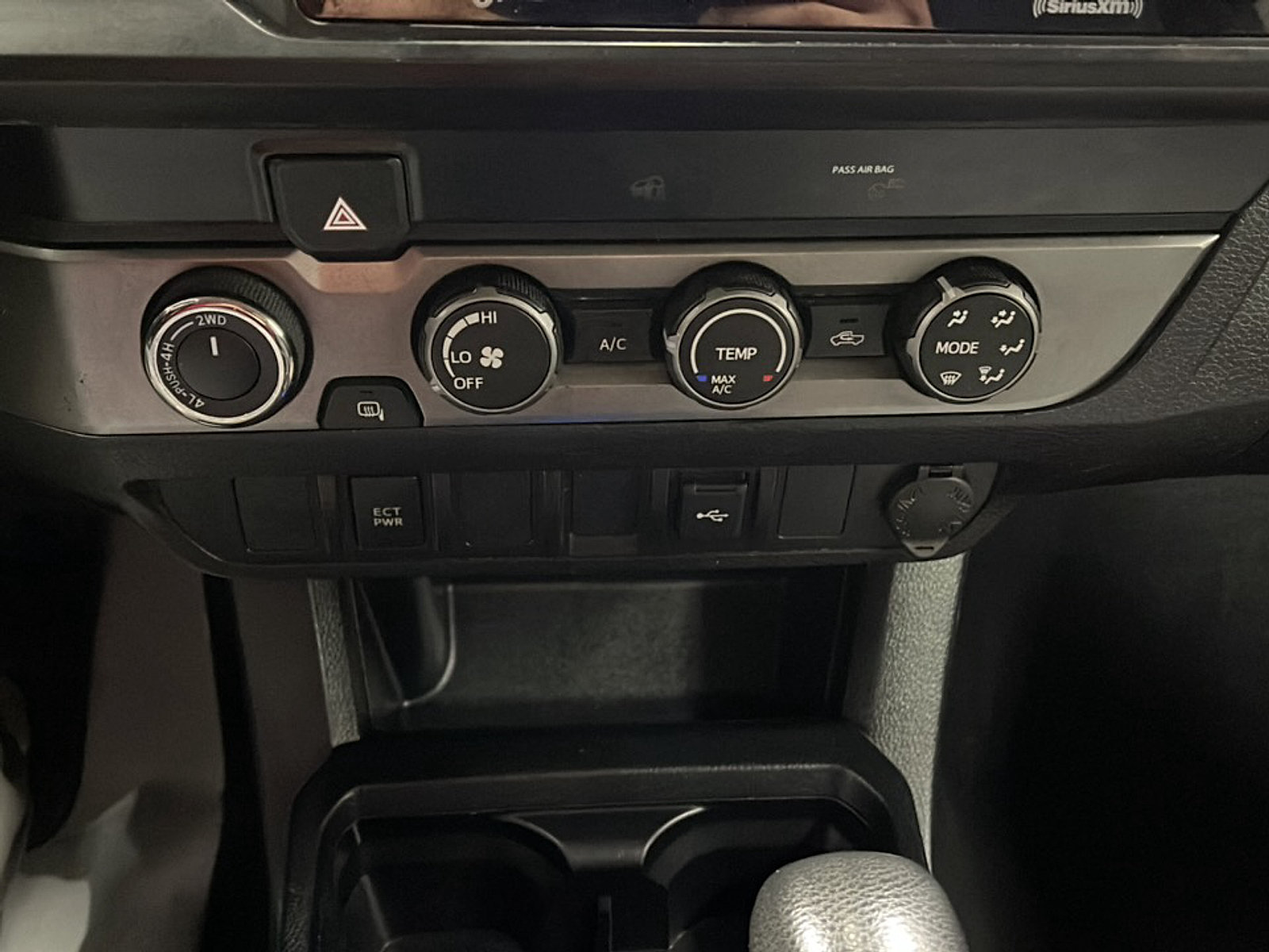 Used 2021 Toyota Tacoma SR AWD/4WD image 10