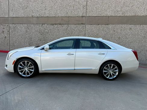 Used 2015 Cadillac XTS Luxury w/ Driver Awareness Package FWD image 3