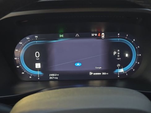 Certified 2025 Volvo XC40 B5 Plus image 11