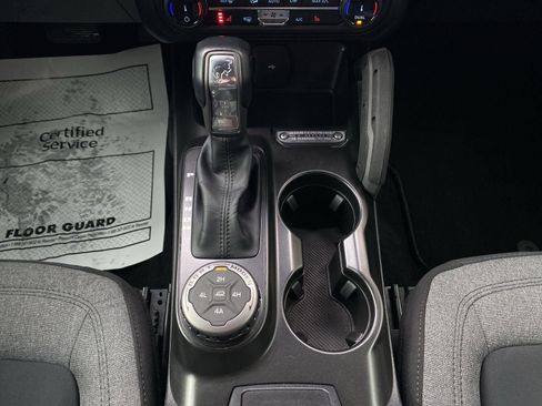 Used 2022 Ford Bronco Big Bend w/ Sasquatch Package image 8