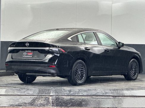 Used 2026 Nissan Sentra SV w/ Floor Mat Package FWD image 3