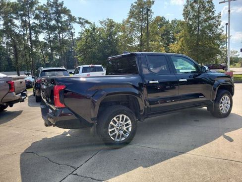 Certified 2026 Toyota Tacoma Limited AWD/4WD image 7