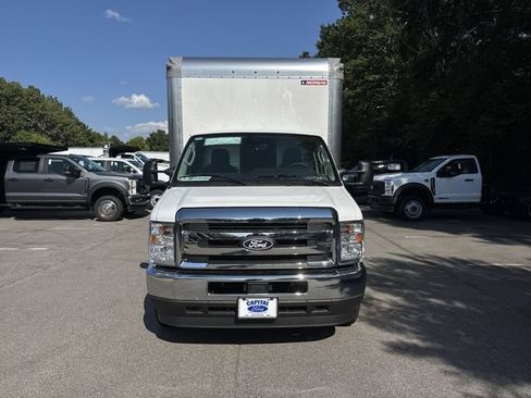 New 2027 Ford E-450 and Econoline 450 Super Duty w/ Driver's Safety Package RWD image 3