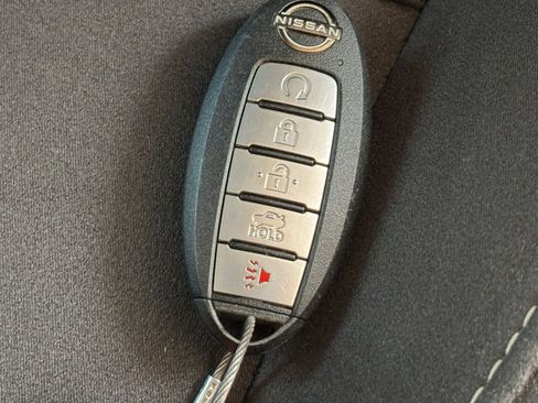 Used 2025 Nissan Altima 2.5 SV FWD image 24