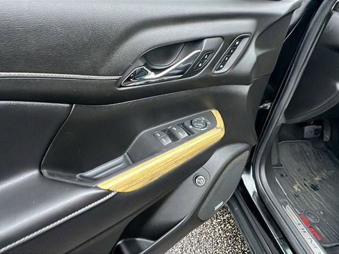 Used 2019 GMC Acadia Denali w/ Technology Package image 12