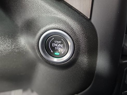 Used 2021 GMC Sierra 1500 AT4 w/ AT4 Value Package AWD/4WD image 32