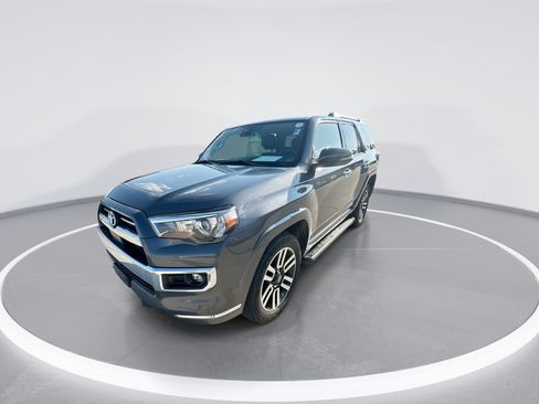 Used 2022 Toyota 4Runner Limited AWD/4WD image 4