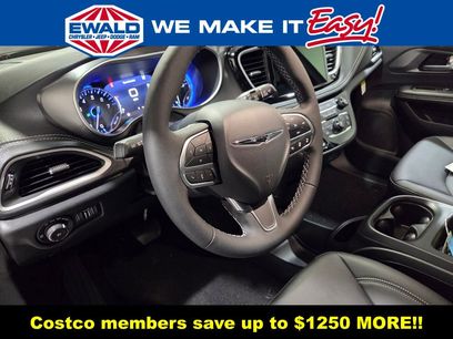 New 2026 Chrysler Pacifica Select