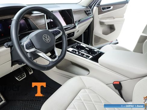 Used 2025 Volkswagen Atlas SEL Premium R-Line image 19