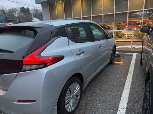 Used 2023 Nissan Leaf S image 15