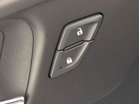 Used 2024 Chevrolet Malibu LT image 11