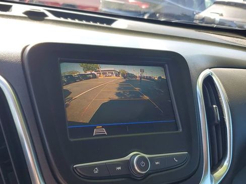 Used 2021 Chevrolet Equinox LT image 21