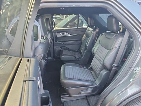 Used 2025 Ford Explorer ST-Line w/ Premium Package RWD image 11