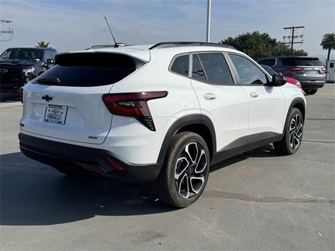 New 2026 Chevrolet Trax RS w/ Sunroof Package image 5