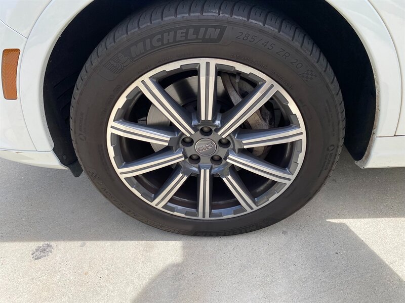 Used 2017 Audi Q7 3.0T Premium Plus AWD/4WD image 29