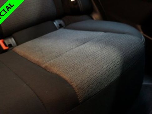 Used 2022 Nissan Rogue SV image 59