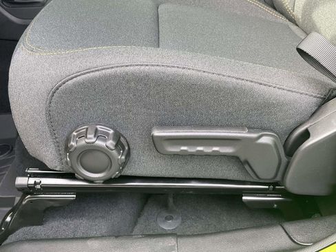 New 2025 Jeep Gladiator Sport image 27