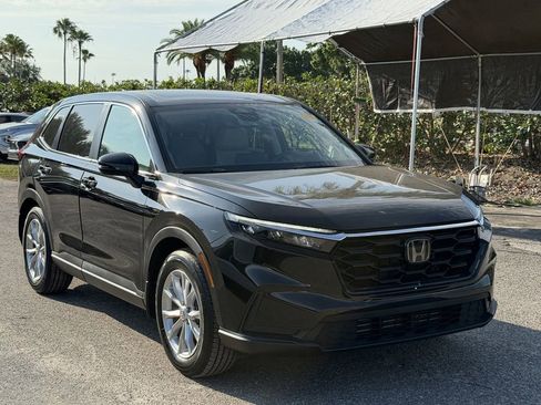 Used 2023 Honda CR-V EX image 2