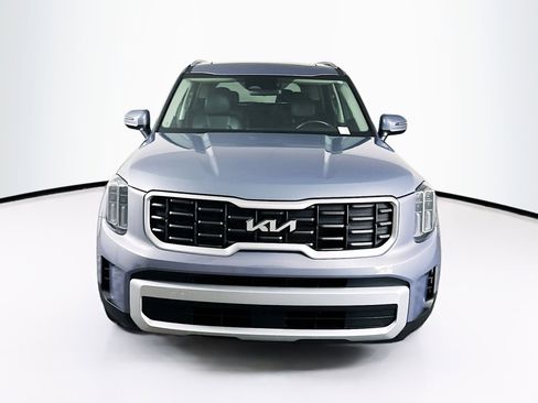 Used 2025 Kia Telluride S image 2