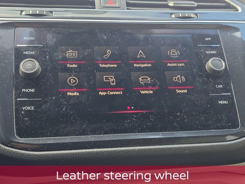 Used 2023 Volkswagen Tiguan SE R-Line image 24